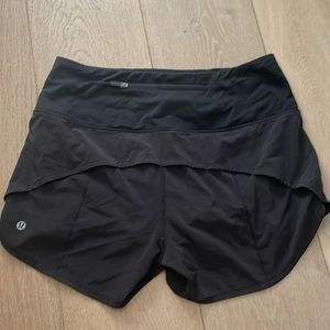Lululemon Speed up high rise short - size 6 tall